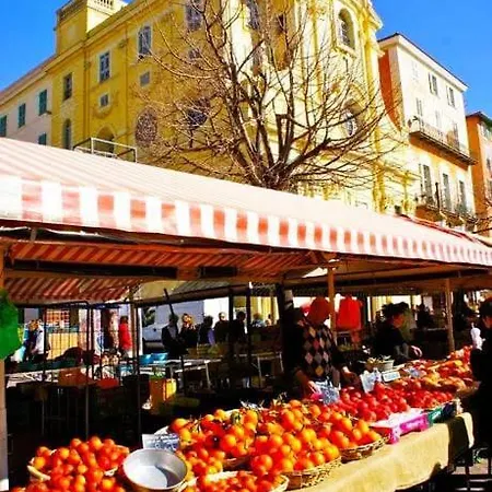 Joli Proche Tram Et Au Calme